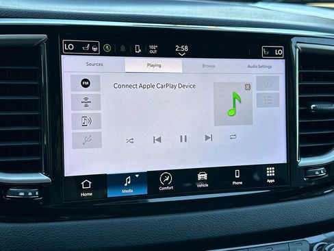 Used 2023 Chrysler Pacifica Touring-L image 19