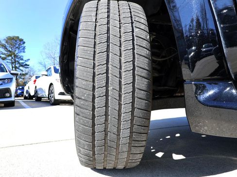 Used 2021 Nissan Armada Platinum w/ Captain's Chairs Package image 27