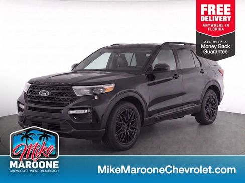 Used 2024 Ford Explorer XLT w/ Equipment Group 202A RWD image 1