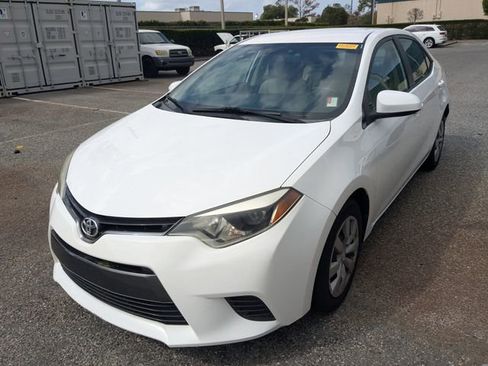 Used 2016 Toyota Corolla LE image 2