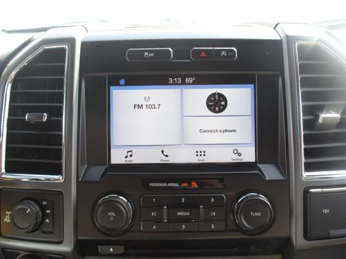 Used 2017 Ford F150 XLT w/ Equipment Group 302A Luxury AWD/4WD image 11