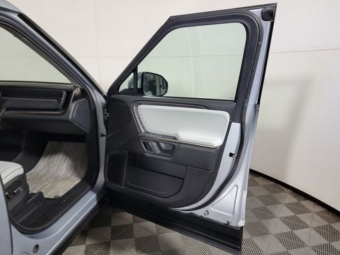 Used 2024 Rivian R1T Adventure AWD/4WD image 17