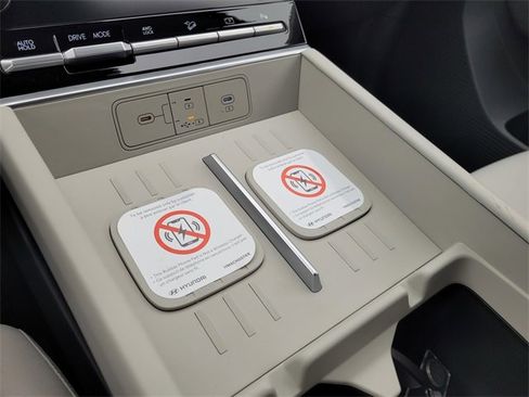 New 2026 Hyundai Santa Fe SE image 18