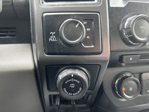 Used 2017 Ford F150 XLT w/ Equipment Group 302A Luxury image 18