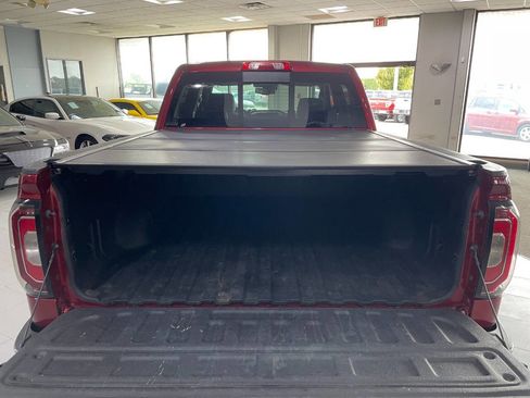 Used 2018 GMC Sierra 1500 SLT image 7