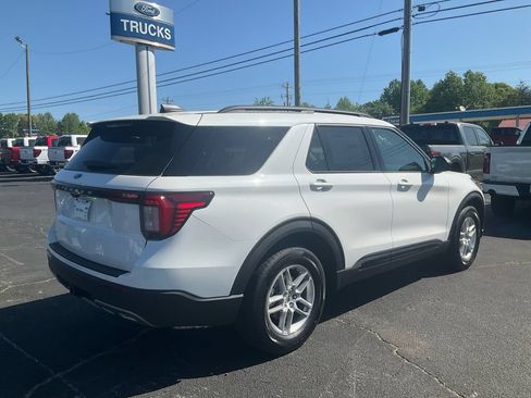 New 2026 Ford Explorer Active w/ Active Comfort Package RWD image 5