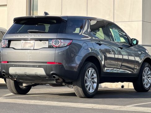 Used 2019 Land Rover Discovery Sport HSE image 3