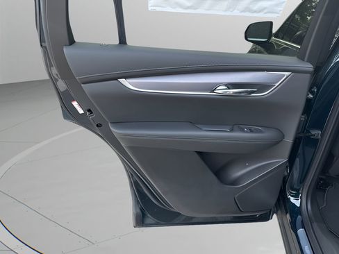 New 2025 Cadillac XT6 Luxury image 31