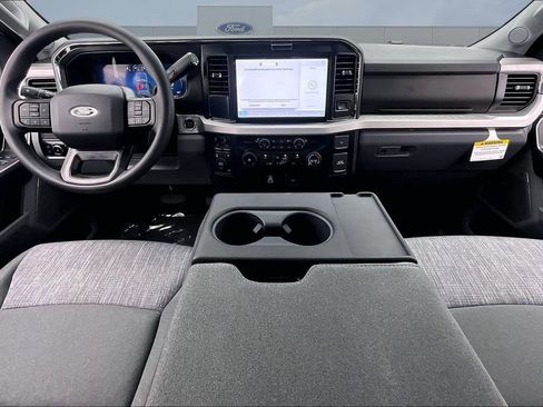 New 2026 Ford F250 XLT w/ XLT Premium Package AWD/4WD image 5