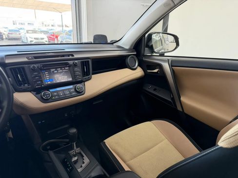 Used 2017 Toyota RAV4 XLE w/ Carpet Mat Package FWD image 26