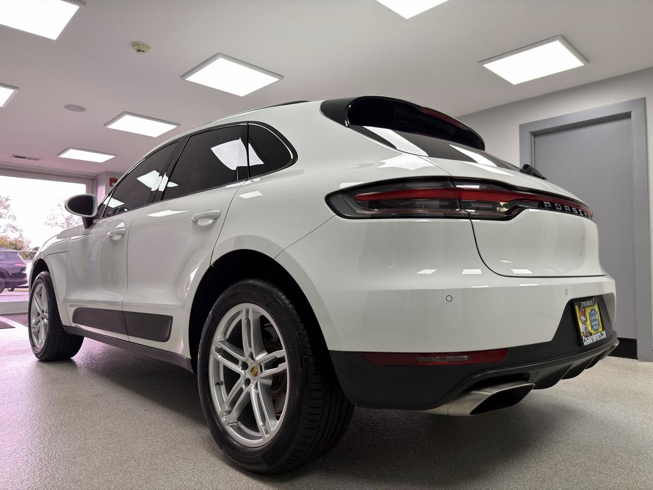 Used 2021 Porsche Macan AWD/4WD image 5
