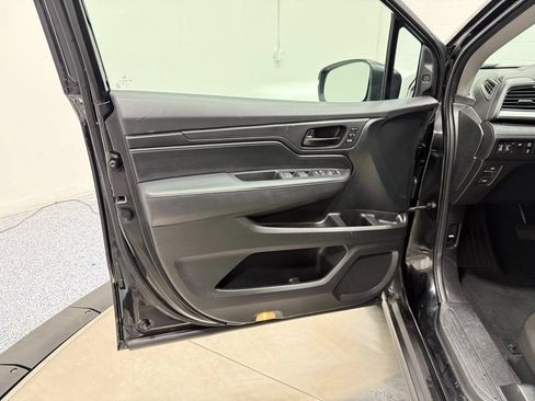 Used 2023 Honda Odyssey EX-L image 9