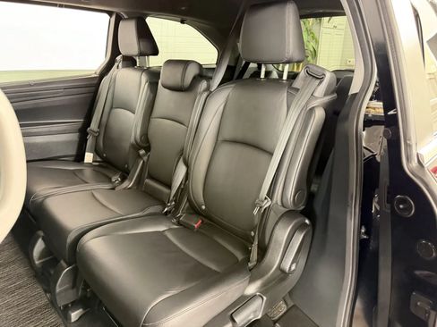 Used 2023 Honda Odyssey EX-L image 32