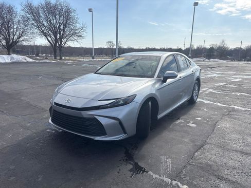 Certified 2025 Toyota Camry LE FWD image 4