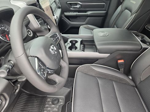 New 2026 RAM 1500 Laramie AWD/4WD image 11