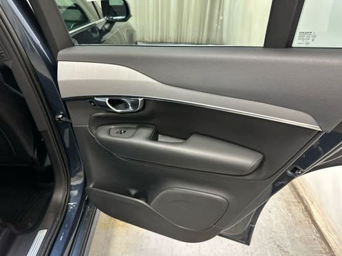 Used 2023 Volvo XC90 B5 Core w/ Protection Package AWD/4WD image 32