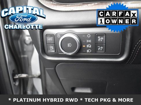 Used 2023 Ford Explorer Platinum w/ Technology Package image 15
