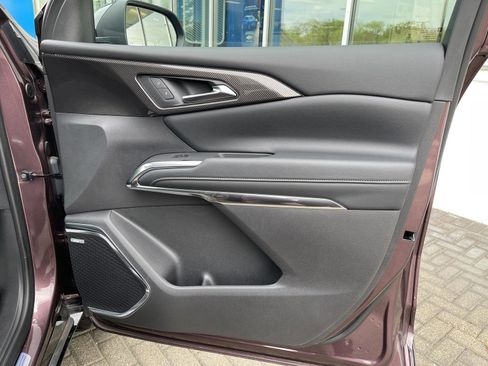 Used 2025 Chevrolet Traverse High Country w/ LPO, Floor Liner Package AWD/4WD image 35