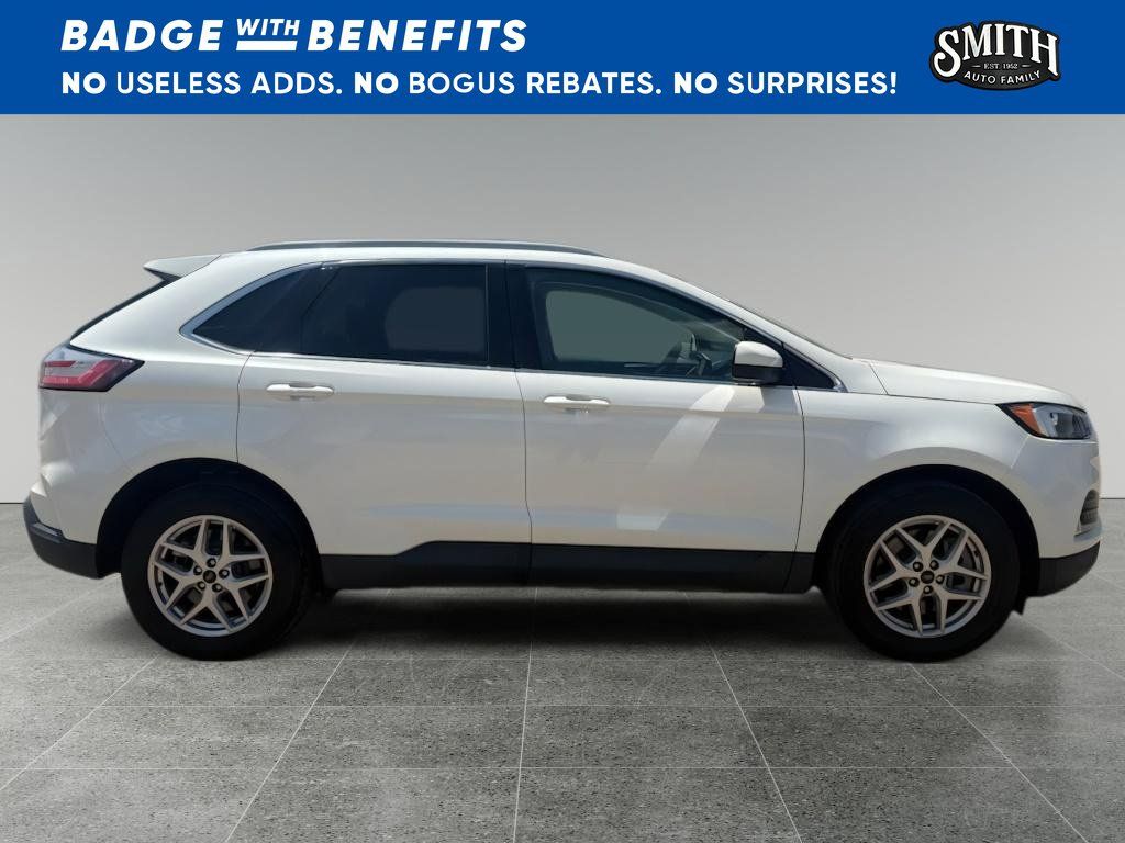 Used 2024 Ford Edge SEL w/ Convenience Package AWD/4WD image 3