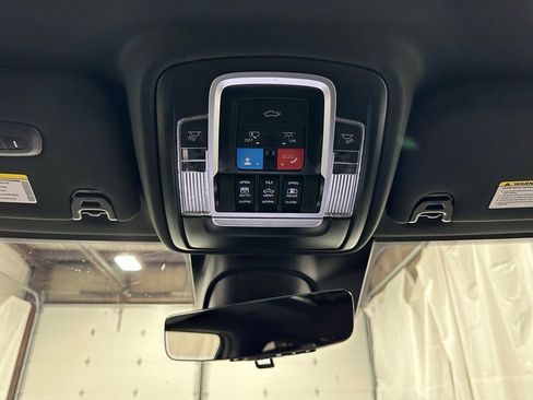 Used 2024 RAM 2500 Limited image 40