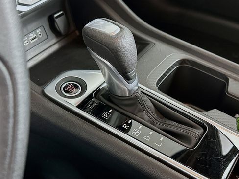 Used 2025 Nissan Sentra SV image 23