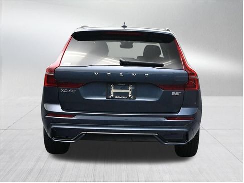 New 2026 Volvo XC60 B5 Plus AWD/4WD image 4