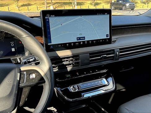 New 2026 Lincoln Corsair Reserve image 7