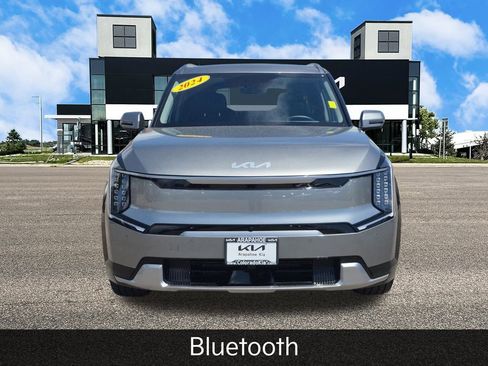 Certified 2024 Kia EV9 Land image 4