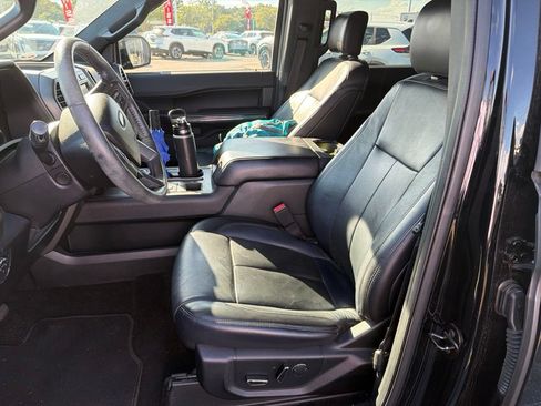 Used 2018 Ford Expedition XLT w/ Equipment Group 202A RWD image 10