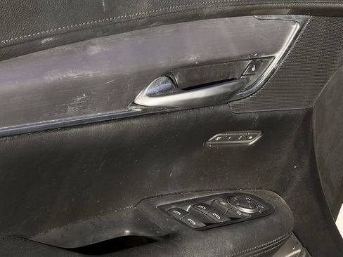 Used 2019 Cadillac XT5 Luxury image 24