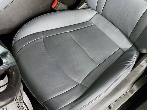 Used 2022 Buick Enclave Premium AWD/4WD image 21