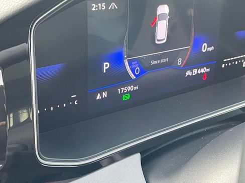 Used 2025 Volkswagen Jetta SE image 39