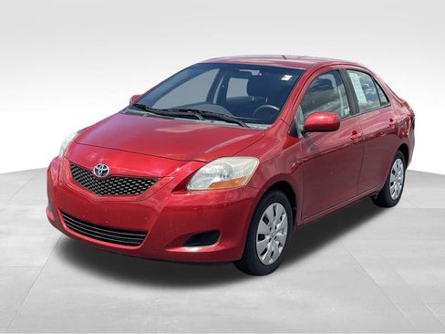 Used 2010 Toyota Yaris Sedan FWD image 3
