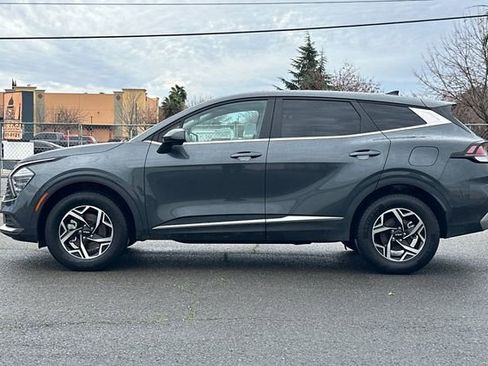 Used 2024 Kia Sportage LX image 7