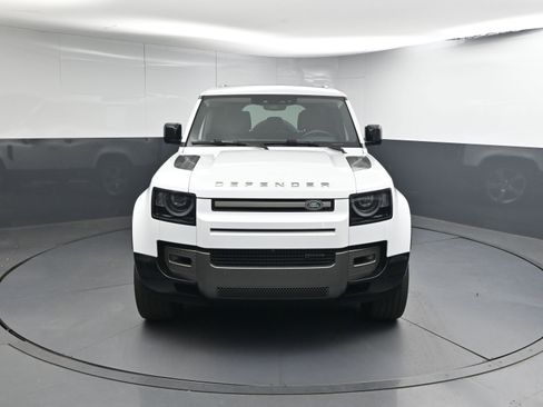 Used 2023 Land Rover Defender 110 X-Dynamic SE image 28