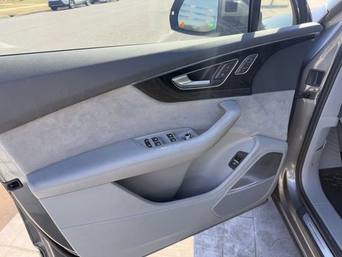 Used 2018 Audi Q7 3.0T Prestige image 10