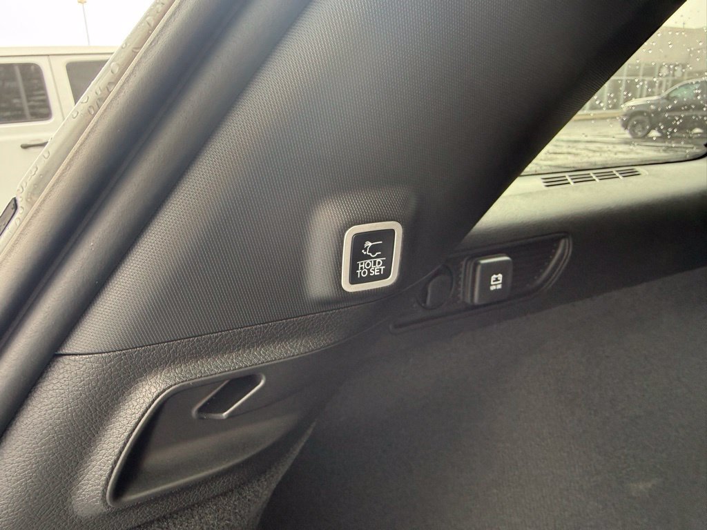 New 2025 Jeep Grand Cherokee Overland AWD/4WD image 42
