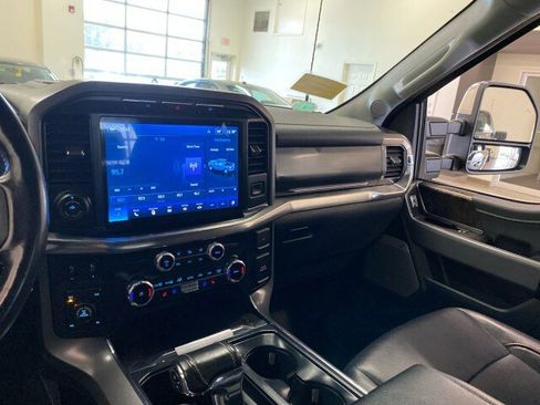 Used 2022 Ford F150 Lariat image 12