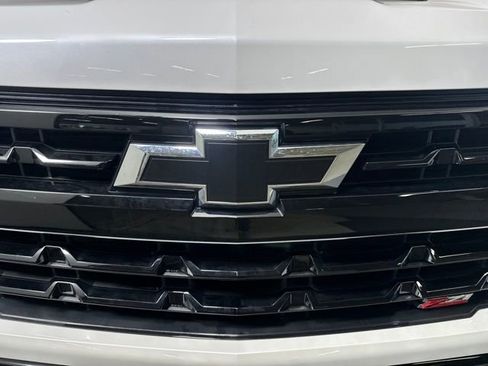 Used 2024 Chevrolet Silverado 1500 LT Trail Boss w/ Protection Package image 9