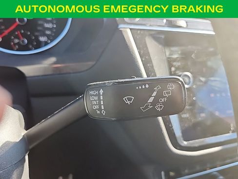 Used 2021 Volkswagen Tiguan SE R-Line image 21