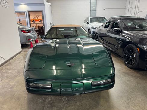 Used 1994 Chevrolet Corvette Convertible RWD image 2