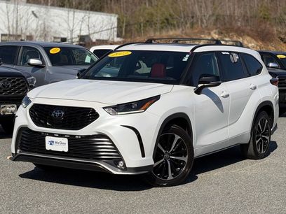 Used 2022 Toyota Highlander XSE