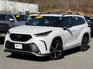 Used 2022 Toyota Highlander XSE AWD/4WD video 1