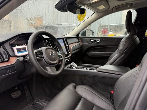 Certified 2023 Volvo XC60 B6 Ultimate w/ Protection Package Premier image 16