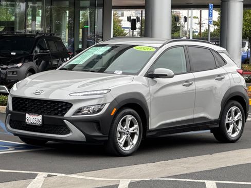 Used 2023 Hyundai Kona SEL FWD image 8