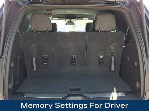 Used 2025 Chevrolet Tahoe Z71 AWD/4WD image 31