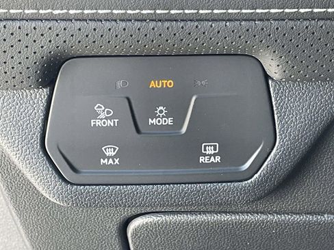 New 2026 Volkswagen Atlas Cross Sport SEL R-Line AWD/4WD image 19