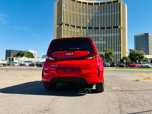Used 2022 Kia Soul GT-Line FWD image 15