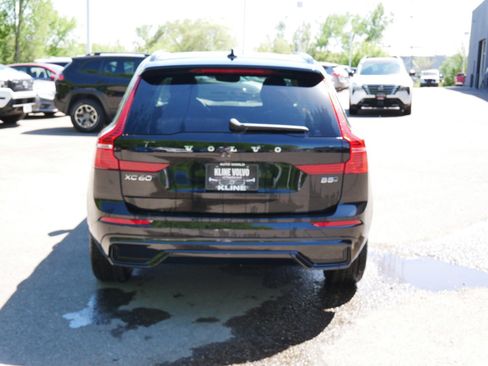 Certified 2025 Volvo XC60 B5 Plus w/ Climate Package AWD/4WD image 6