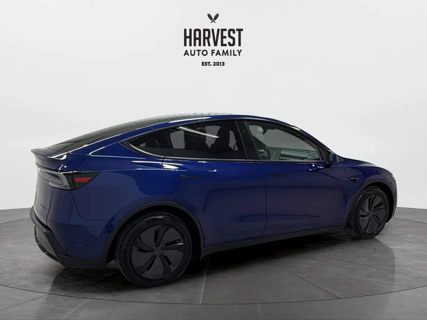Used 2026 Tesla Model Y AWD image 7